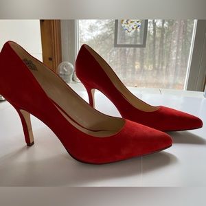 Nine West suede red heels